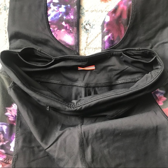 Lululemon Run: Spring Has Sprung Legging - Picture 8 of 9